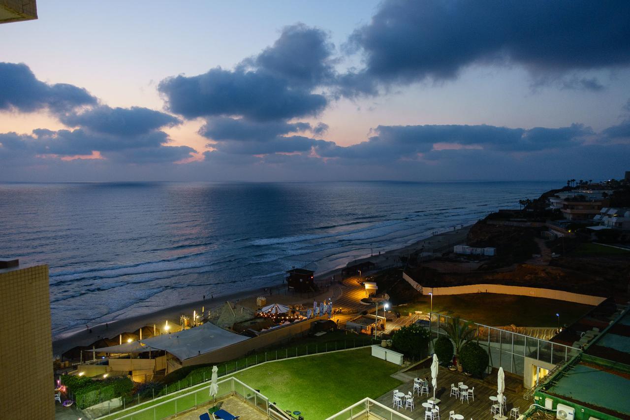 Herzliya Sea View Hotel Apartment Exterior photo